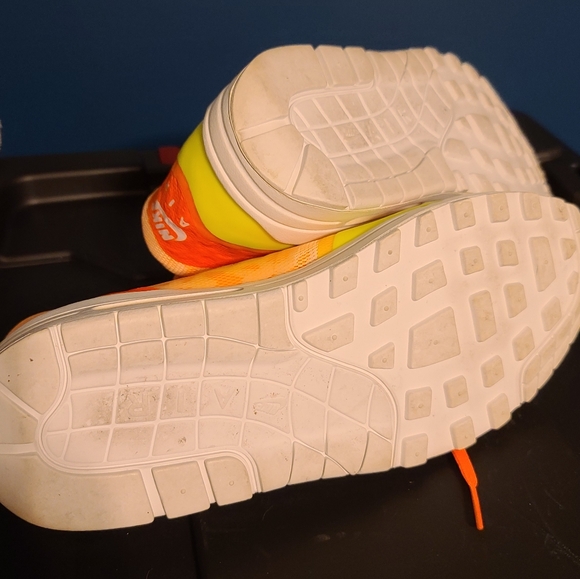 NIKE Air Max - Picture 4 of 4